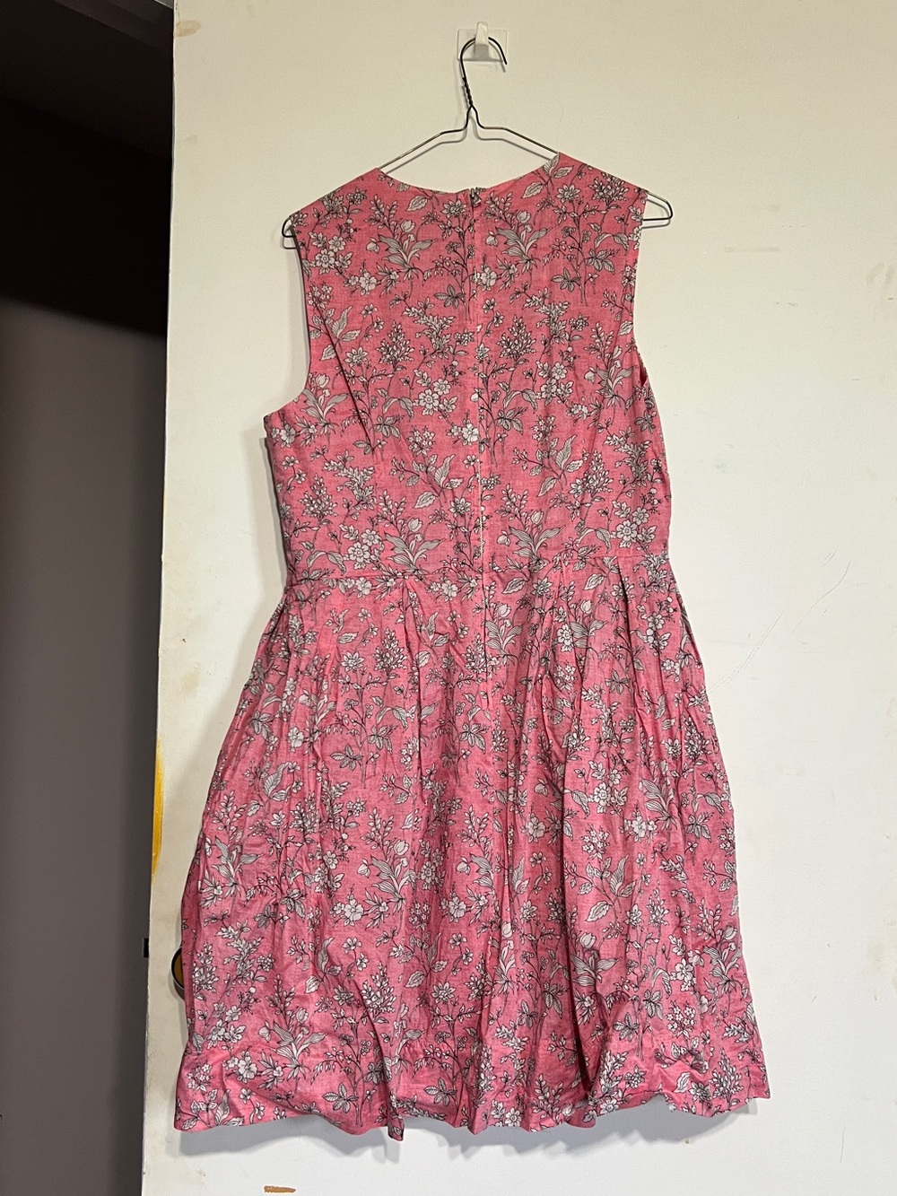 GAP Pink Floral Sleeveless Fit-and-Flare Mini Dress - Picture 2 of 6